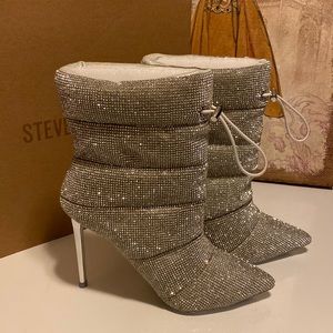New - Steve madden rhinestone puffer boot